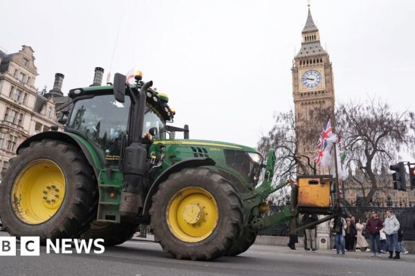 Уряд зменшує план податку на спадщину для ферм