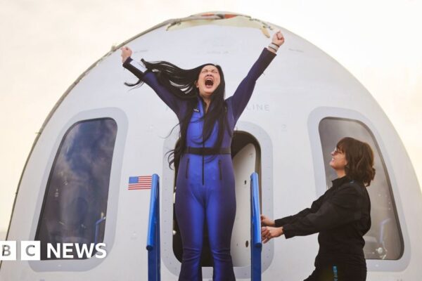 Астронавт Blue Origin розкриває депресію після «цунамі переслідувань»