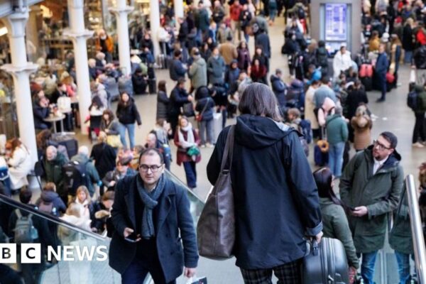 Послуги Eurostar повертаються до нормального стану після значного збою в тунелі під Ла-Маншем