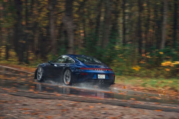 Тест Porsche 911 GT3 Touring 2025 року: сильний удар