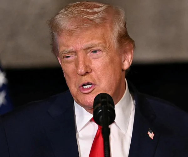 Трамп: Венесуела надає США 30-50 млн барелів нафти