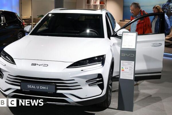 Китайський BYD збирається випередити Tesla як лідер у світі з продажу електромобілів