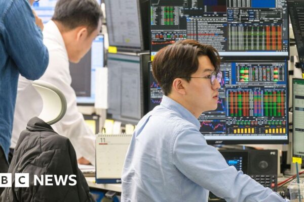 FTSE 100 вперше досяг позначки 10 000