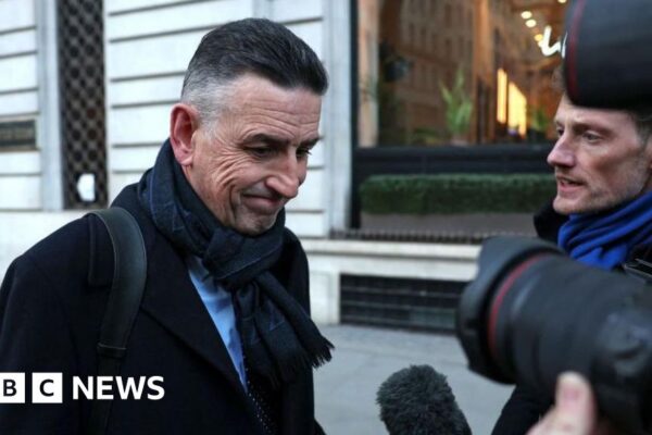 Керівник скандальної фірми Fujitsu, що займається ІТ-скандалом, йде у відставку