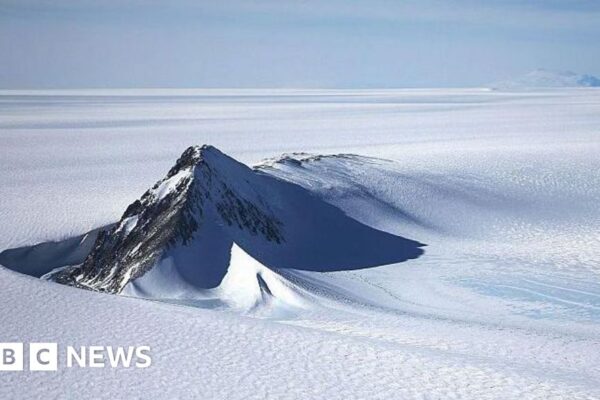 Ландшафт під крижаною поверхнею Антарктиди розкритий у безпрецедентних деталях