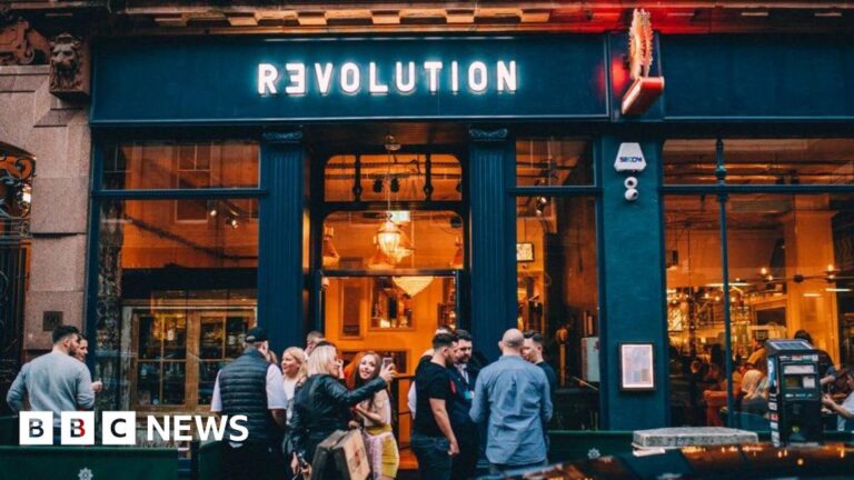 Revolution Bars увійде в адміністрацію з 2200 робочих місць під загрозою