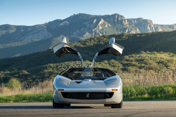 Ви можете придбати цей дикий німецький суперкар 80-х із двигуном Mercedes V-8