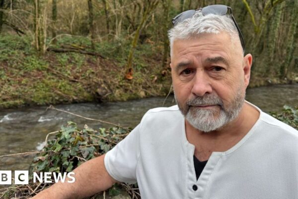 Вулицю, де мешканці бояться підтоплення, знести бульдозером