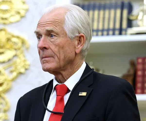 Наварро до Newsmax: EPA Climate Rellback «велика справа»