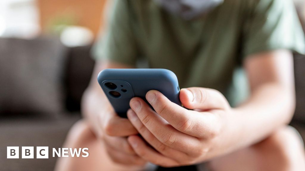 ЄС сказав TikTok змінити «дизайн, що викликає залежність», інакше йому загрожує величезний штраф