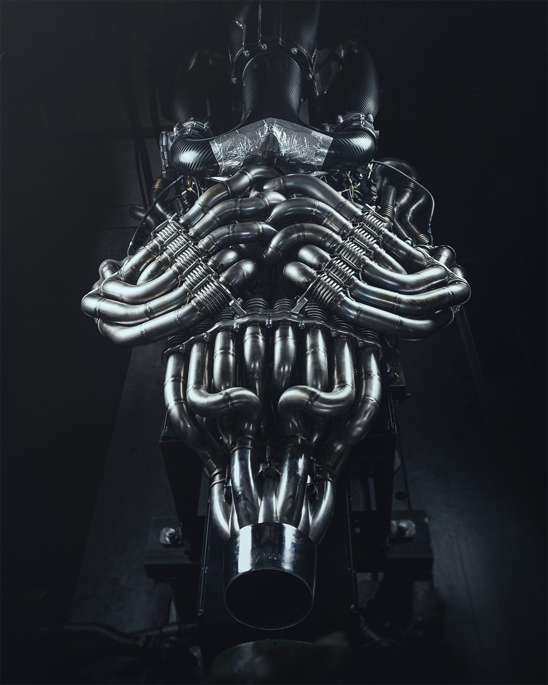 V-12 від Де Томазо може бути найдичнішим на вигляд двигуном, який ви коли-небудь бачили